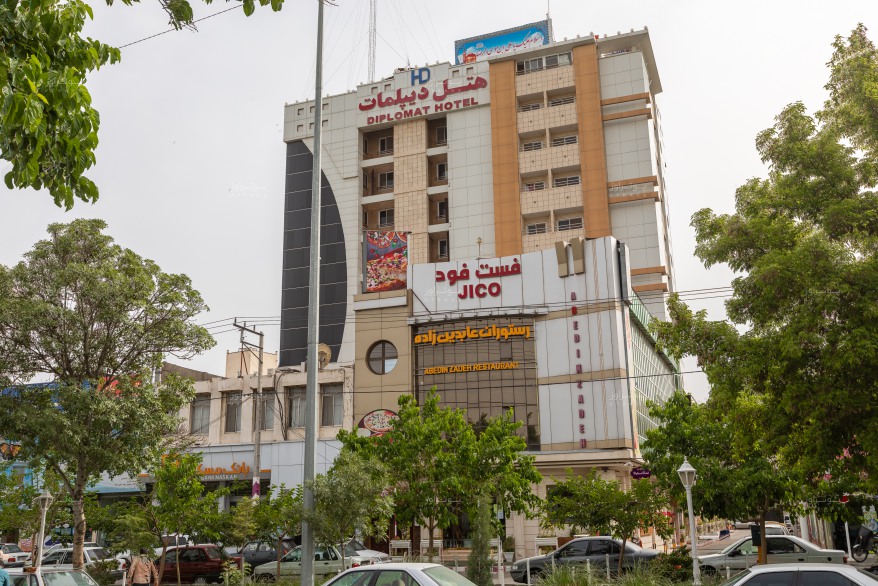 نمای هتل هتل دیپلمات مشهد